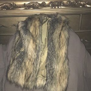 Faux fur vest XS